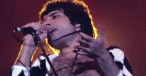 Po 48 letech vyplavalo na povrch velké tajemství Freddieho Mercuryho: Má dceru a byl jí skvělým tátou