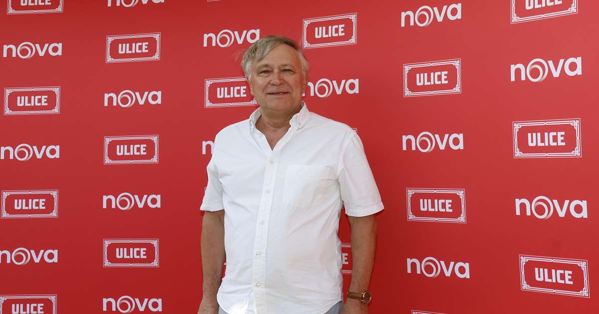 Antonín Procházka alias Petr Kaštan z Ulice má doma o 22 let mladší manželku. Společně přivedli na svět dceru Viktorii