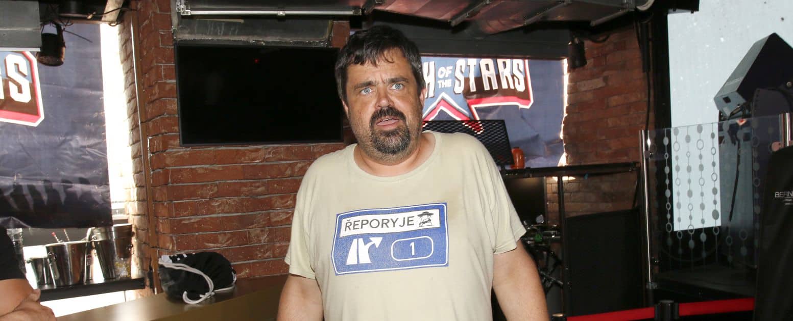 Novotný poslal dopis z vězení a rozhodně to nevypadá, že by tam trpěl. Právě naopak