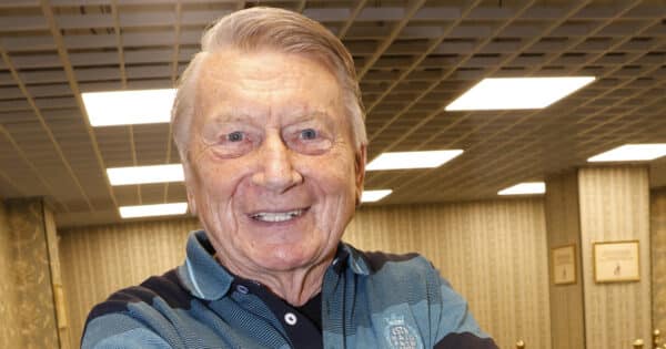 Divoch z Prahy našel svůj vodnický ráj: Josef Dvořák a jeho chalupa plná trpaslíků, klidu a lásky