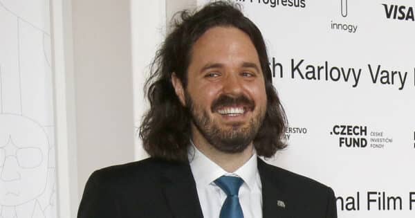 Vnuk Bohdalové přiznal, že se styděl za to, jakou má rodinu. Je vděčný, že má jiné příjmení