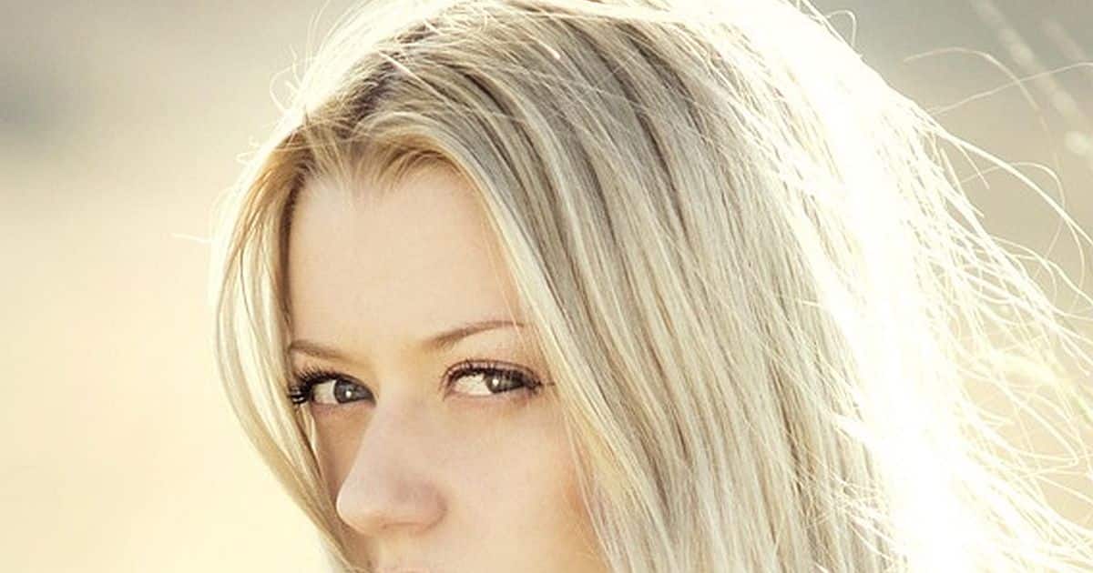 Eva Horká měla po rolích princezen dobře našlápnuto, láska ji ale zničila. Roky se topila v depresích