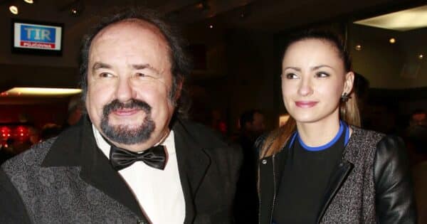 Kam se poděl Petr Novotný: Bavič si užívá peněz od státu a nic nedělá. O všechno se stará manželka