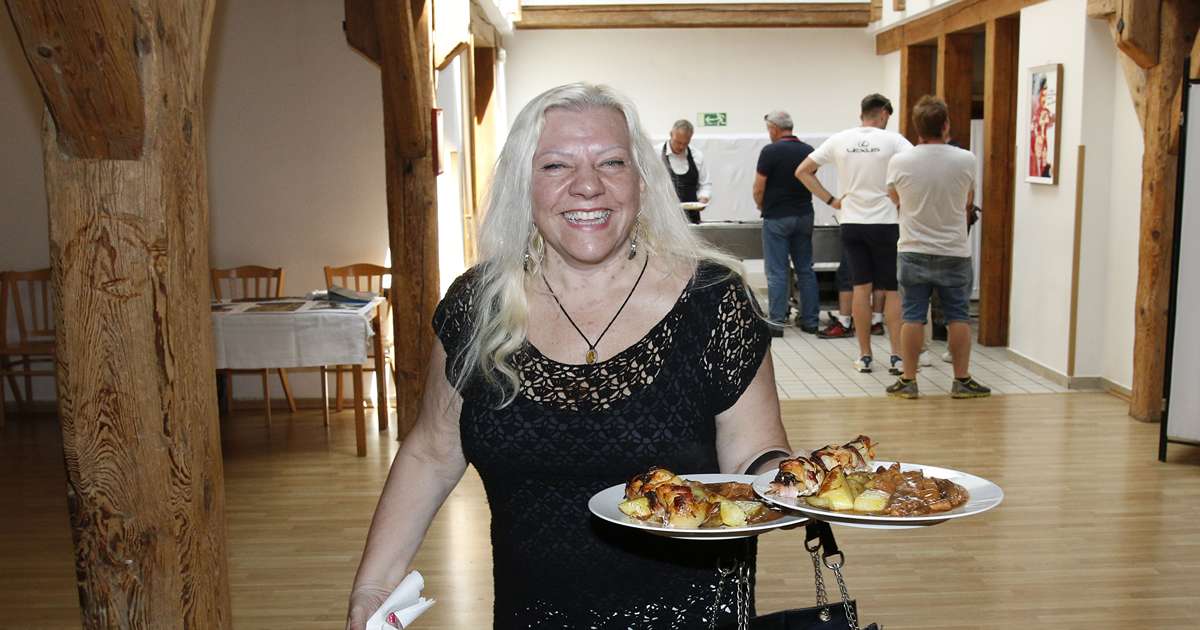 „Lékaři se to nepovedlo, to se stává.“ Marie Pojkarová zuří z přístupu primáře. Jeho chybou je odsouzená k vývodu moči