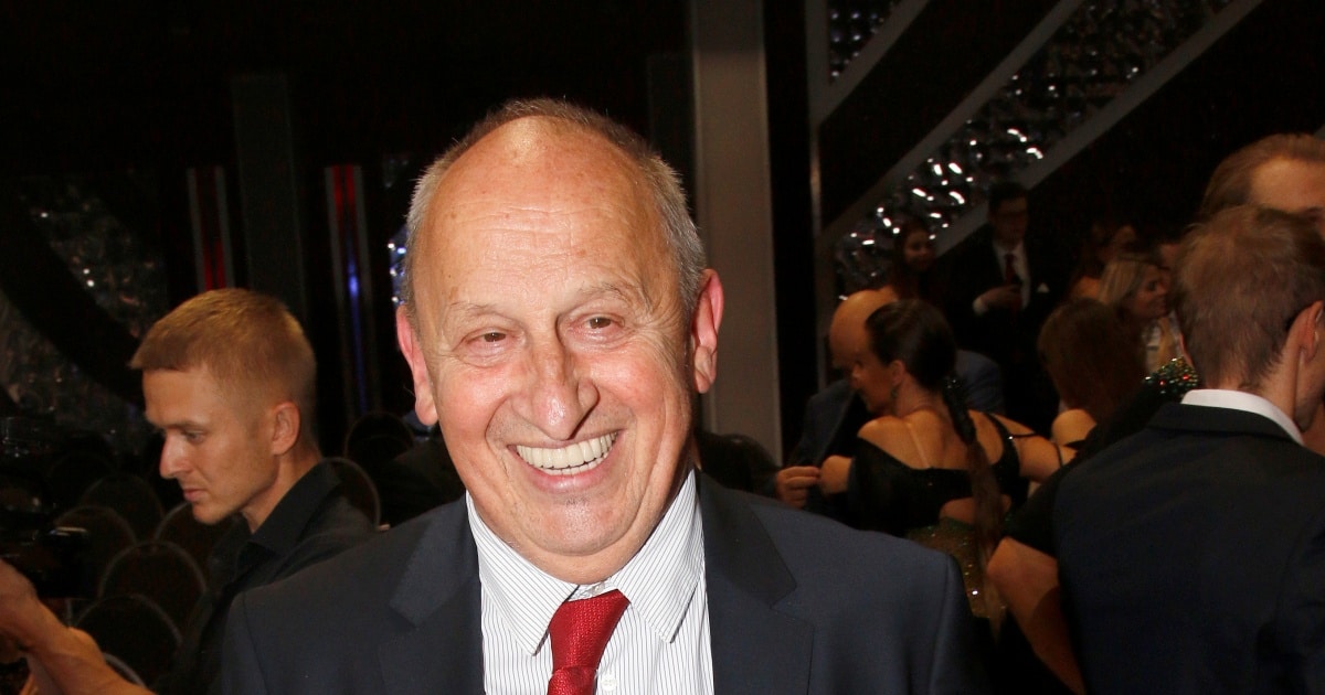 Kraus si to svým netaktním chováním k Donutilové u fanoušků pohnojil: „Neempatický hňup,“ píší