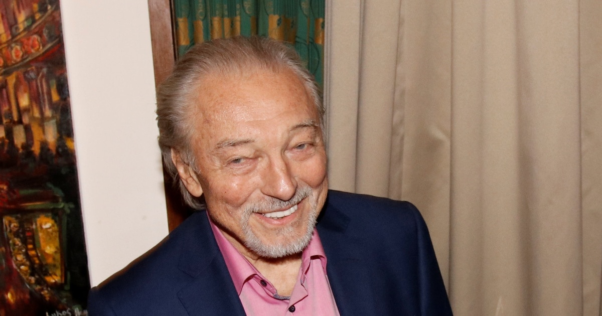 Jak trávil vánoční svátky Karel Gott: S rodinou chodili krmit zvířátka, rád si pochutnával na kaprovi na černo