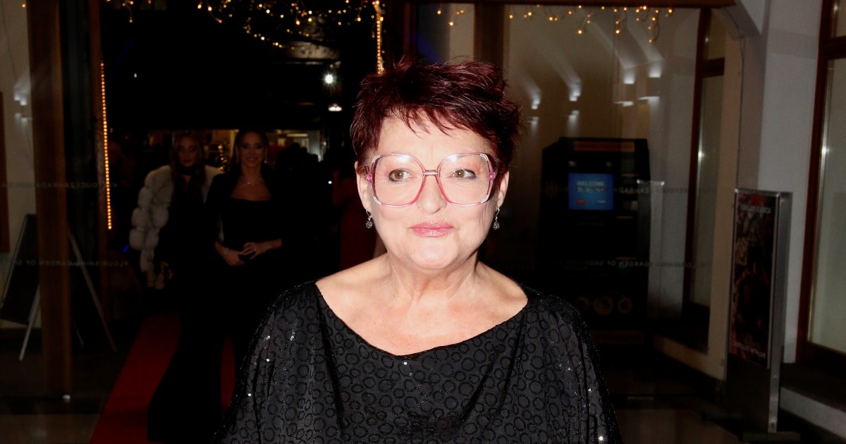 Mizivý důchod Valérie Zawadské ji nutí pracovat, i když by měla být na odpočinku. Neměla by ani na cigarety