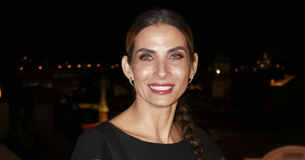 Eva Decastelo
