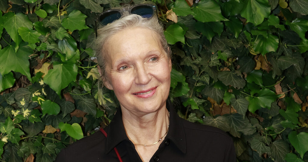 Irena Obermannová černé šaty