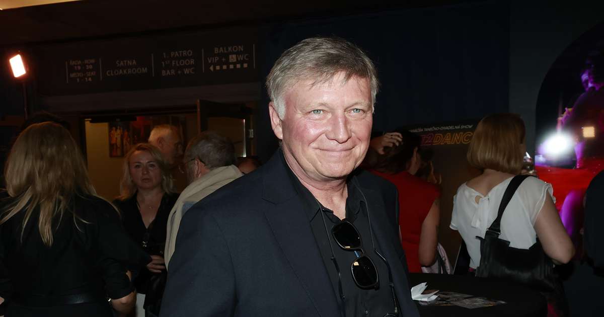 Laurinovou vystřídala Vondráčková a nakonec skončil s letuškou. Herečky prý nejsou nic pro něj