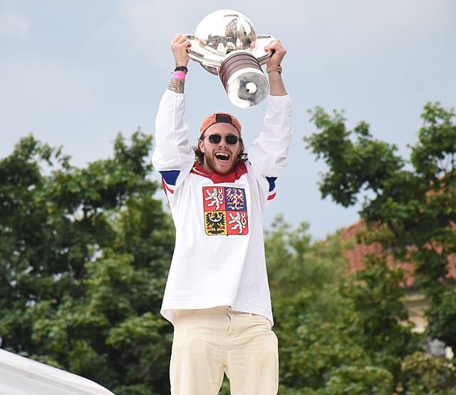 Kvíz: Nejbohatší české celebrity současnosti. Pokud uspějete, patříte k úzké skupině zasvěcených