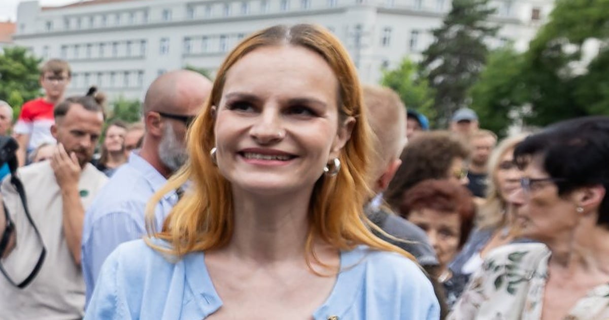 Iva Pazderková má svého přítele přes 300 kilometrů daleko. Vztah na dálku jim klape lépe, než čekali