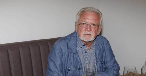 Důchod a majetek v hodnotě milionů: Jaromír Hanzlík slaví 78. narozeniny. Oslavy ale přebíjí smutek po Brejchové