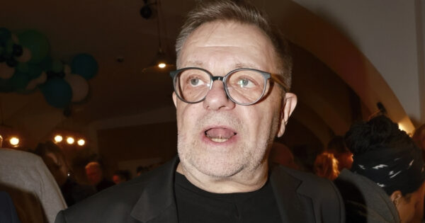 Macinka terčem posměchu: Milan Šteindler upravil jeho fotku, a trefně si tak rýpl do aktuálního sporu s prezidentem