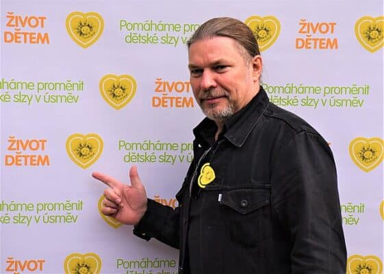 Nevěry českých slavných, které plnily titulky. Kdo nedá aspoň 6 z 10, jen si myslí, že má přehled