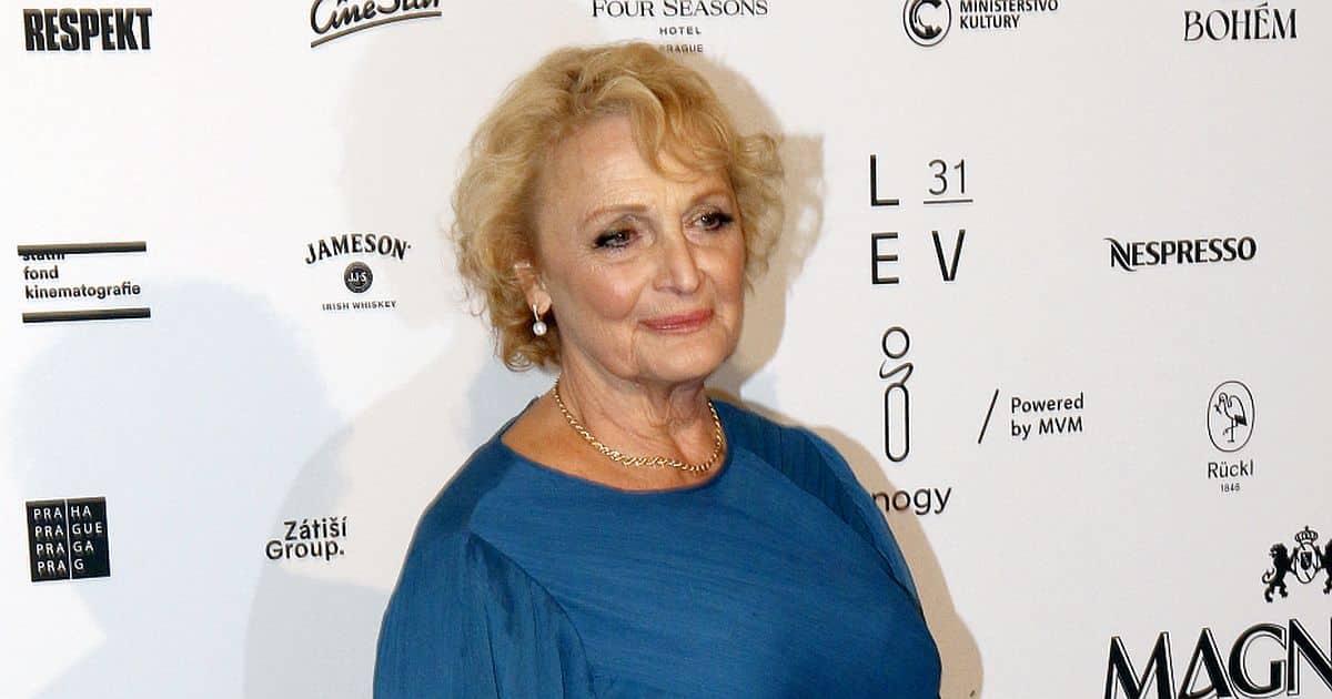 Regina Rázlová si splnila dětský sen: Ve Strančicích žije ve vile se zahradou jako z obrázku