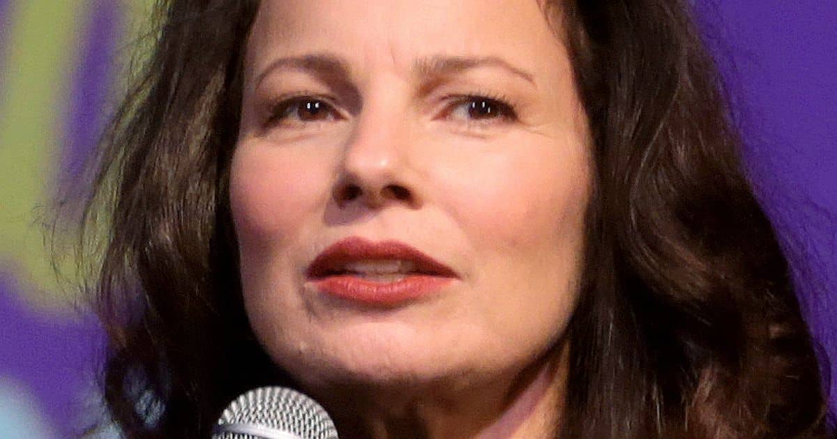 Téměř 30 let po natáčení a skoro beze změny. Fran Drescher sdílela fotku se seriálovou mámou z Chůvy k pohledání, obě vypadají pořád skvěle