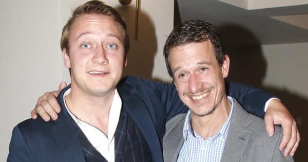 Bratři jak se patří: Herci Ondřej a Martin Krausovi bydlí společně s manželkami na rodinném statku, teď účinkují v seriálu O lidech a koních