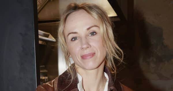 S kým žije Petra Hřebíčková: Po jejím boku stojí herec z Policie Modrava, ani 11 let po zásnubách se ale k svatbě zatím nechystá