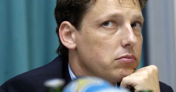Před třicítkou premiér, pak krutá nemoc. Gross umíral při plném vědomí v těle, které ho den po dni zrazovalo