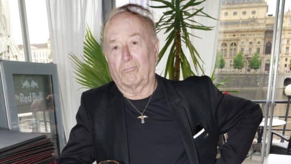 Petr Janda utekl z narozenin Bohdalové. S některými hosty odmítám být v jedné místnosti, přiznal otevřeně