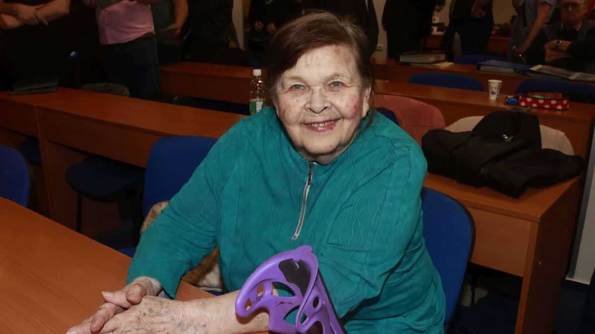 Strach o Ivanku Devátou: devadesátiletá herečka prodělala ošklivý pád, lékařka mluvila o amputaci
