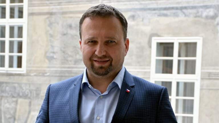 marian juecka dve