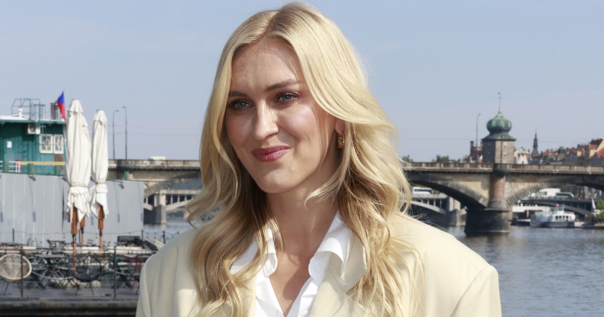 Zorka Hejdová si splnila sen u Plzně. Po letech plánování má bílý dům s krbem, vířivkou a terasou
