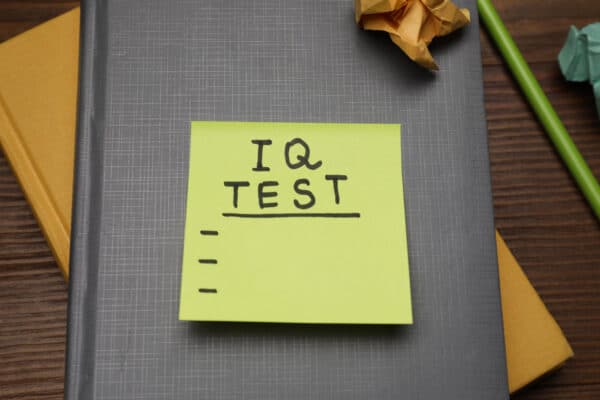 IQ test tohoto typu správně vyřeší jen hrstka lidí na první pokus. Ověřte si, jestli patříte mezi ně, nebo potřebujete druhý pokus