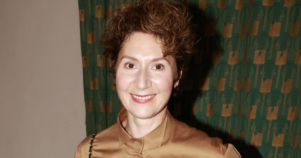 martha issova