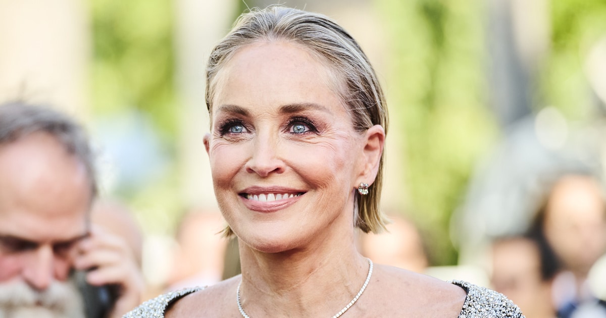 Já rakovinu nemám, opakovala Sharon Stone doktorovi. Přesto ji operovali a odebrali jí obě prsa. Nepletla se, lékaři udělali chybu