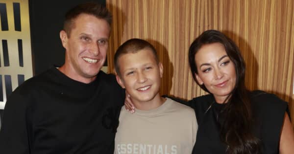 Přes léto byl doma dva dny, furt někde loví sumce. Agáta Hanychová popsala pubertu patnáctiletého Kryšpína