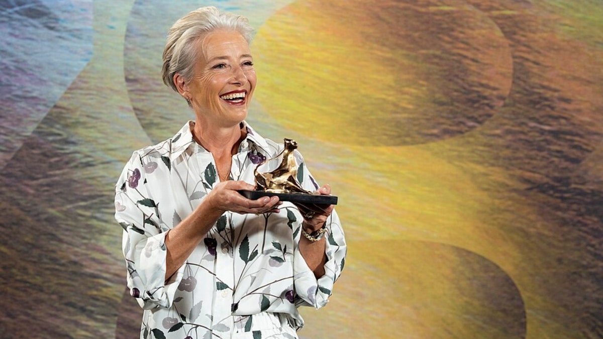 Hollywood je posedlý mládím, řekla Thompson. Podle ní jde o davovou psychózu a ženy jí zbytečně podléhají