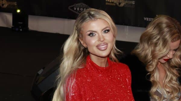 Nebojte se o mě, nepláču. Lela Vémolová reagovala fotky Karlose s cizí blondýnkou