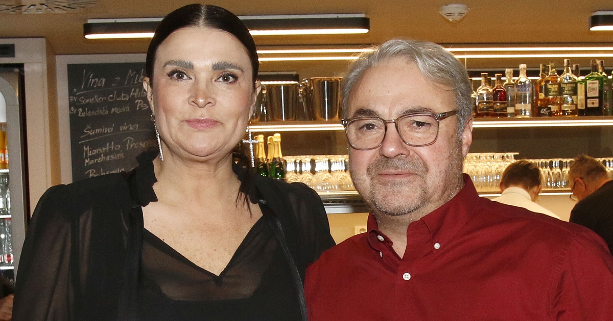Seděli spolu v lavici a on se do ní zamiloval. Bočanová po 40 letech vytáhla fotku z maturáku se Zounarem