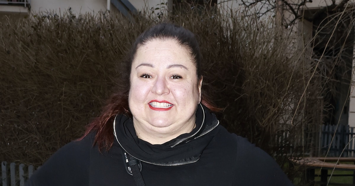 Christovová předělala panelákový byt 2+1 na 3+kk. Jeden pokoj patří čtyřem fenkám, ložnice připomíná chrám