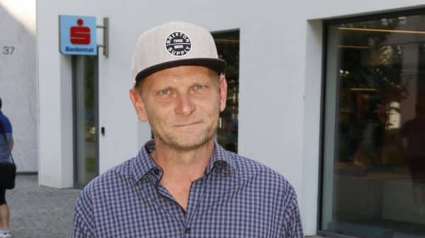 Vystřídal pět povolání, herectví nestudoval. Ondřej Volejník z Ulice dostal roli Tonyho jako amatér, diváci ho přesto milují