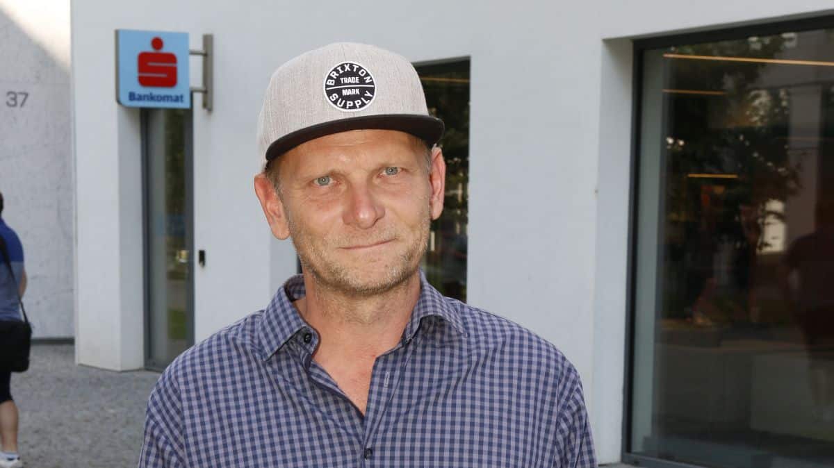 Vystřídal pět povolání, herectví nestudoval. Ondřej Volejník z Ulice dostal roli Tonyho jako amatér, diváci ho přesto milují