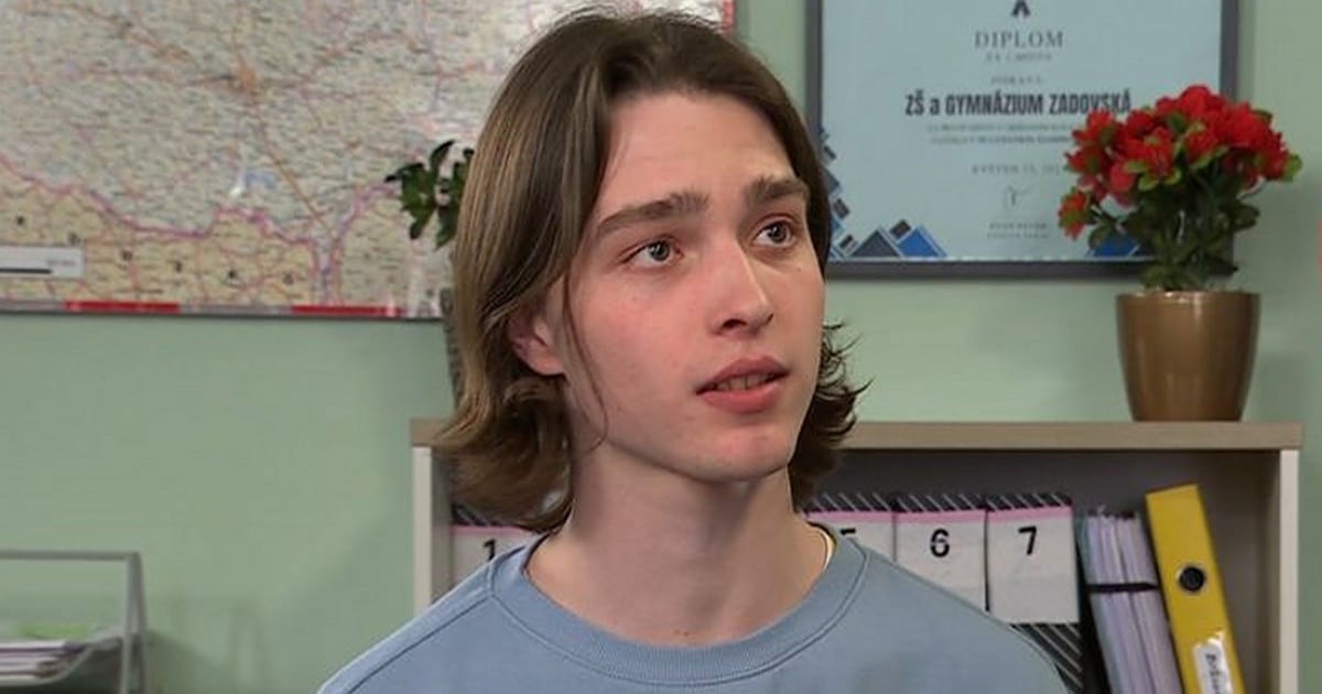 Jsem trochu srab, přiznal syn Vladimíra Dlouhého. V Ulici hraje drsného Matěje, ve škole zase Macbetha