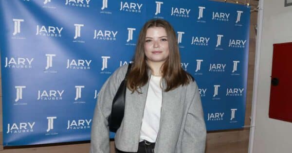 Dcera Michala Suchánka ukázala mateřství bez filtrů. Strie, bříško a kila navíc, přesto napsala: „Jsem na sebe pyšná“