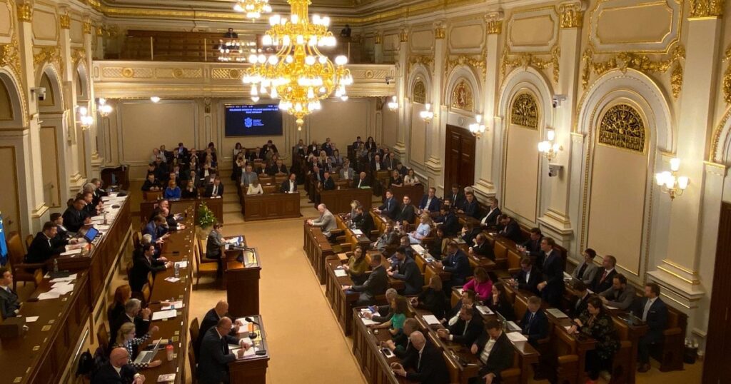 poslanecka snemovna sal
