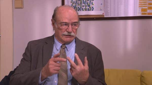 Dnes v Ulici: Kalina je ve škole pod tlakem. Otík nechce jednat bez důkazů a do sporu vstoupí i Laurin trik s umělou inteligencí