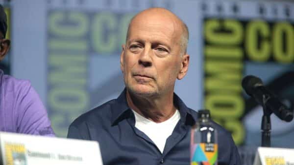 Nemoc mu vzala řeč i kariéru, ale ne úsměv. Bruce Willis na nové fotce s dcerou dojal tisíce fanoušků