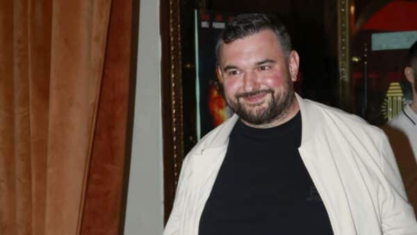 Roky ji skrýval před celým světem. Magnusek poprvé ukázal partnerku Lucii a ta přišla rovnou s těhotenským bříškem